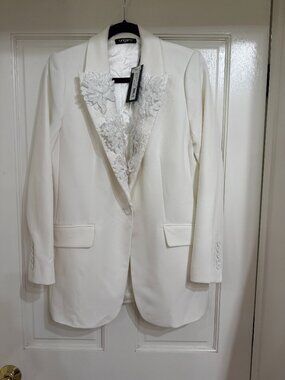 NEW with Tags $795 L'Alegence White Jacket with appliqué flowers sz 6